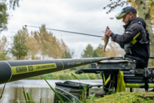 Matrix Ethos Xr-Power 3.5m Landing Net Handle 2Pieces - imagine 15
