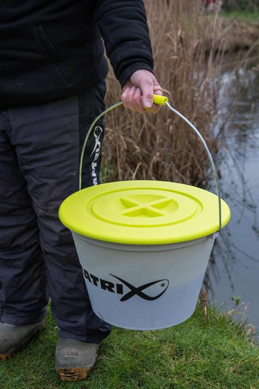 Matrix 17l groundbait bucket lid - imagine 3